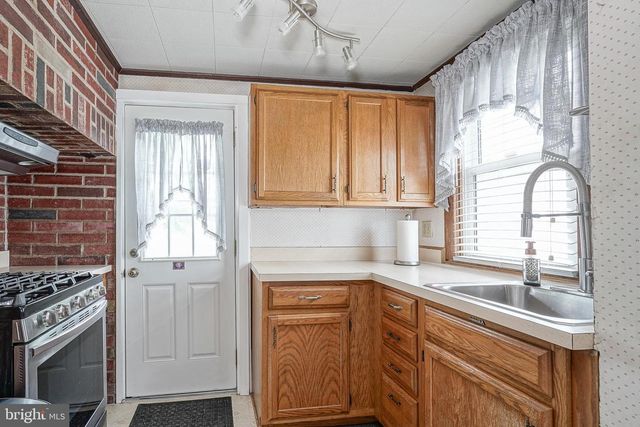 6729 CEDAR AVE, Pennsauken, NJ 08109