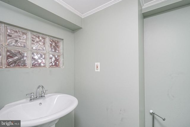 6729 CEDAR AVE, Pennsauken, NJ 08109