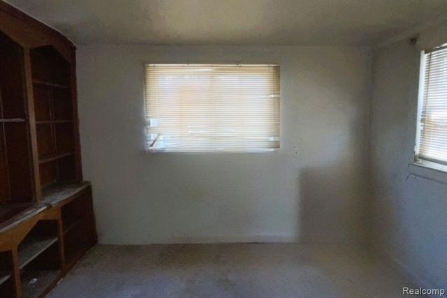 17530 Santa Barbara Drive, Detroit, MI 48221