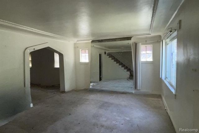 17530 Santa Barbara Drive, Detroit, MI 48221