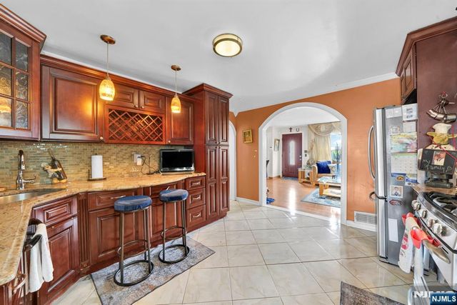 161 Plauderville Avenue, Garfield, NJ 07026
