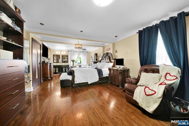 161 Plauderville Avenue, Garfield, NJ 07026