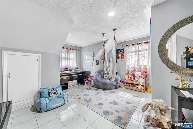 161 Plauderville Avenue, Garfield, NJ 07026