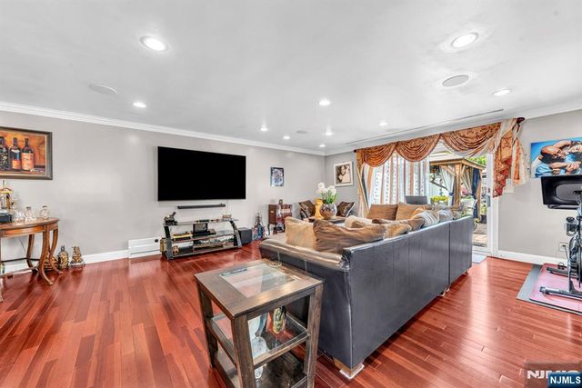 161 Plauderville Avenue, Garfield, NJ 07026