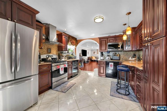161 Plauderville Avenue, Garfield, NJ 07026