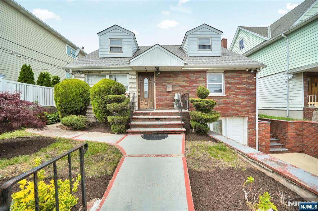 161 Plauderville Avenue, Garfield, NJ 07026
