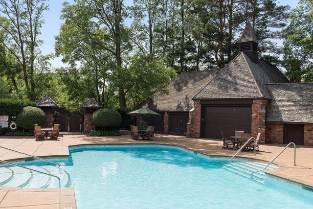 425 Carpenters Point, Wayzata, MN 55391