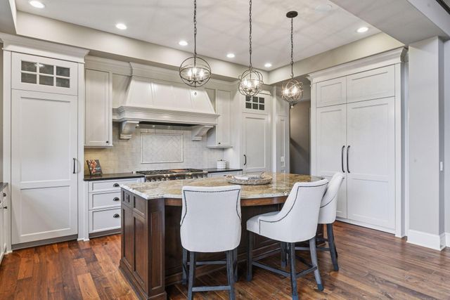 425 Carpenters Point, Wayzata, MN 55391