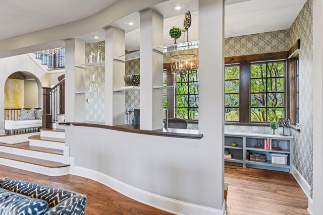 425 Carpenters Point, Wayzata, MN 55391