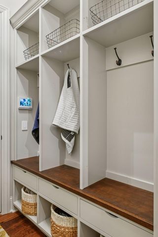 425 Carpenters Point, Wayzata, MN 55391