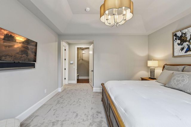 425 Carpenters Point, Wayzata, MN 55391