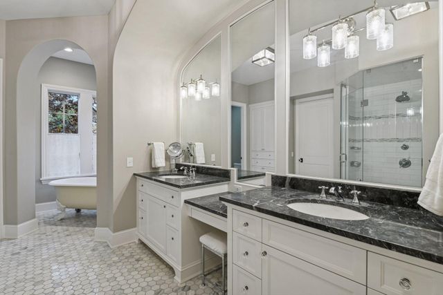 425 Carpenters Point, Wayzata, MN 55391