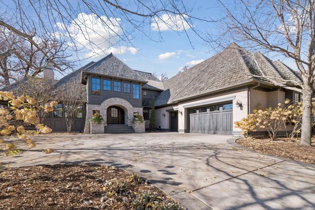 425 Carpenters Point, Wayzata, MN 55391