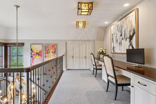 425 Carpenters Point, Wayzata, MN 55391