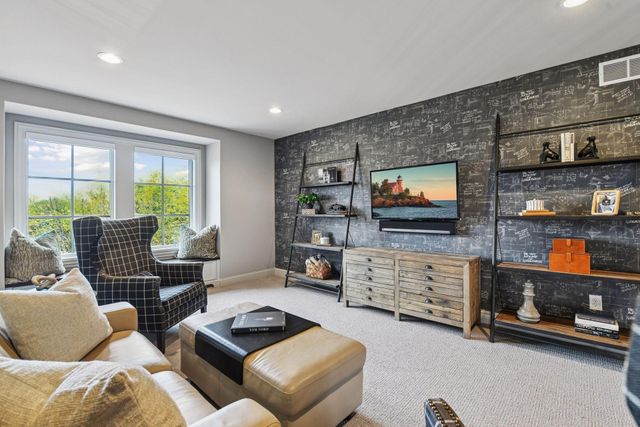 425 Carpenters Point, Wayzata, MN 55391