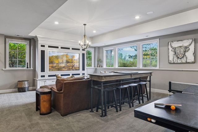 425 Carpenters Point, Wayzata, MN 55391