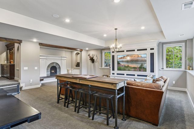 425 Carpenters Point, Wayzata, MN 55391