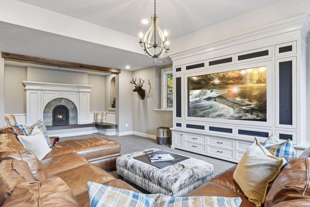 425 Carpenters Point, Wayzata, MN 55391