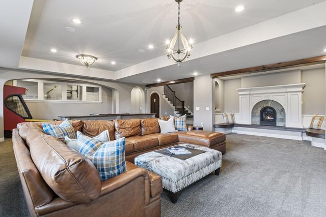 425 Carpenters Point, Wayzata, MN 55391