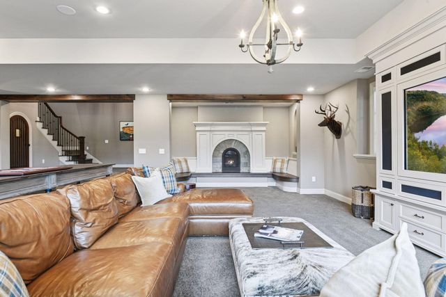 425 Carpenters Point, Wayzata, MN 55391