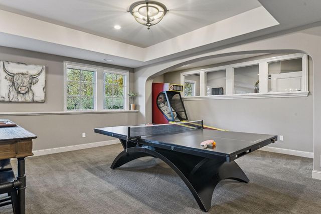 425 Carpenters Point, Wayzata, MN 55391