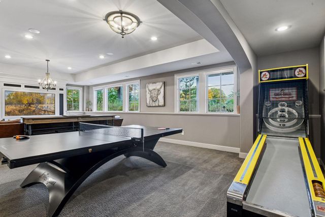 425 Carpenters Point, Wayzata, MN 55391