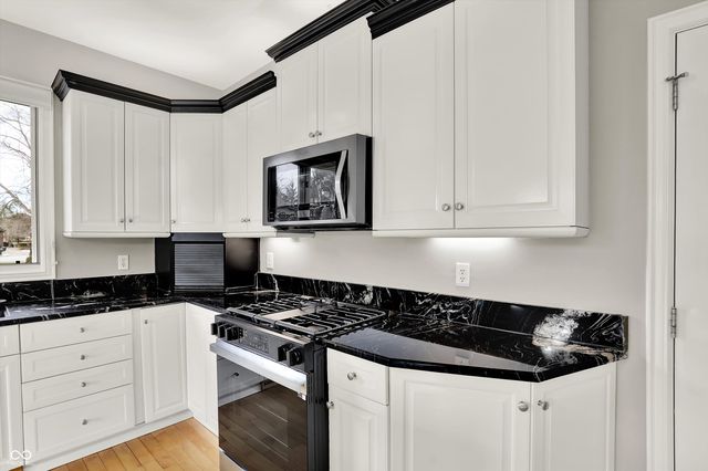 8802 Worthington Court, Indianapolis, IN 46278