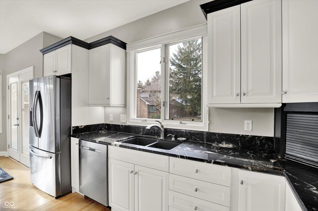 8802 Worthington Court, Indianapolis, IN 46278