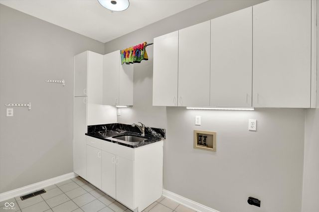 8802 Worthington Court, Indianapolis, IN 46278