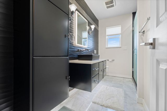 1029 Red Bud Drive, Grove, OK 74344