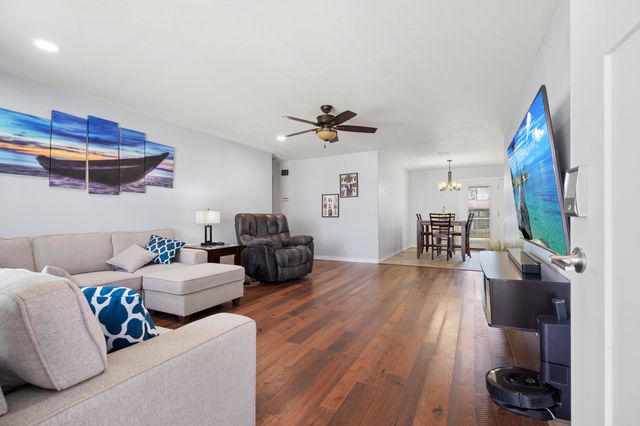 1029 Red Bud Drive, Grove, OK 74344