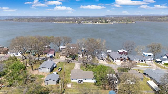 1029 Red Bud Drive, Grove, OK 74344