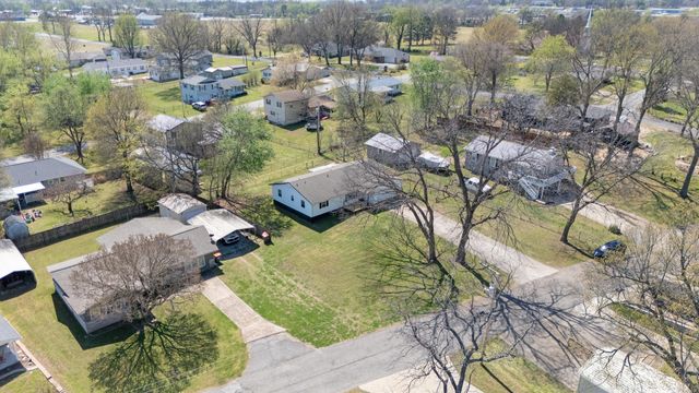 1029 Red Bud Drive, Grove, OK 74344