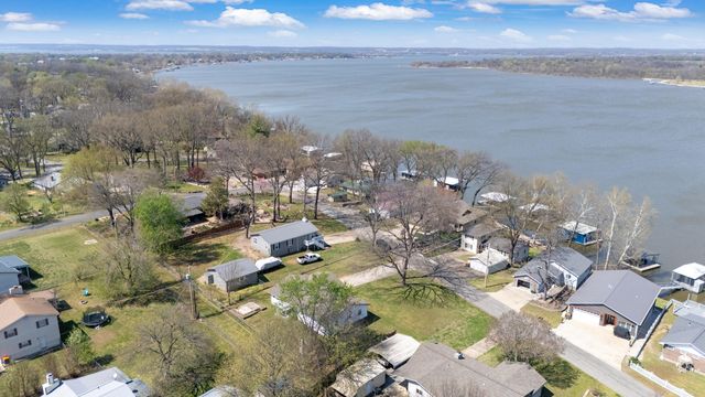 1029 Red Bud Drive, Grove, OK 74344