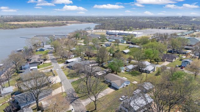 1029 Red Bud Drive, Grove, OK 74344