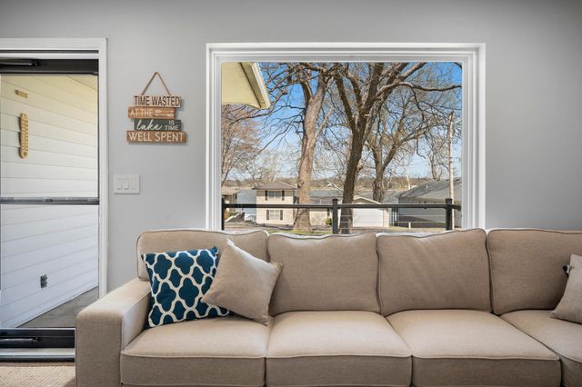 1029 Red Bud Drive, Grove, OK 74344