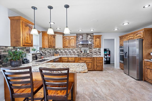 1029 Red Bud Drive, Grove, OK 74344