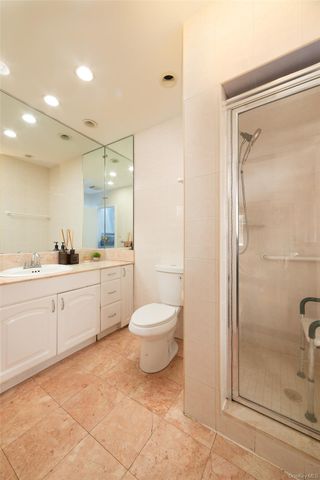 200 Melbourne Road, Great Neck, NY 11021