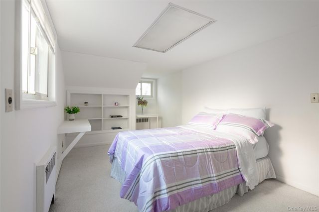 200 Melbourne Road, Great Neck, NY 11021