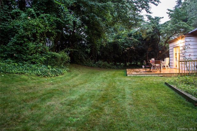 200 Melbourne Road, Great Neck, NY 11021