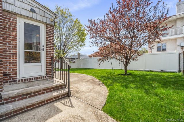 54-08 253rd Street, Little Neck, NY 11362