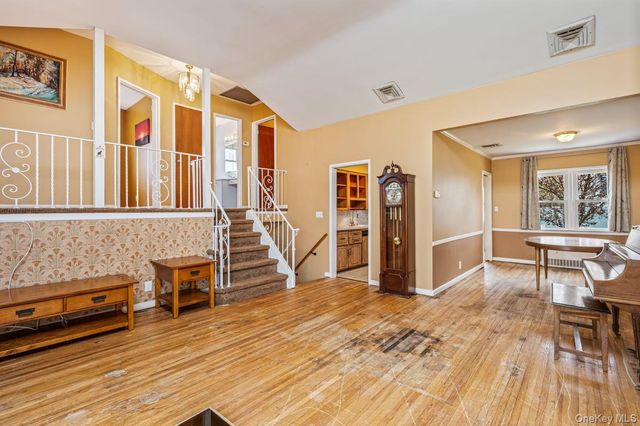 54-08 253rd Street, Little Neck, NY 11362