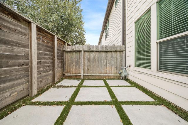 1216 Sampson Street, Houston, TX 77003