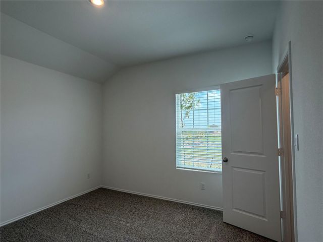 312 Nizao LN, Bastrop, TX 78602