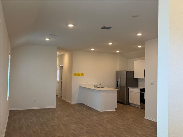 312 Nizao LN, Bastrop, TX 78602
