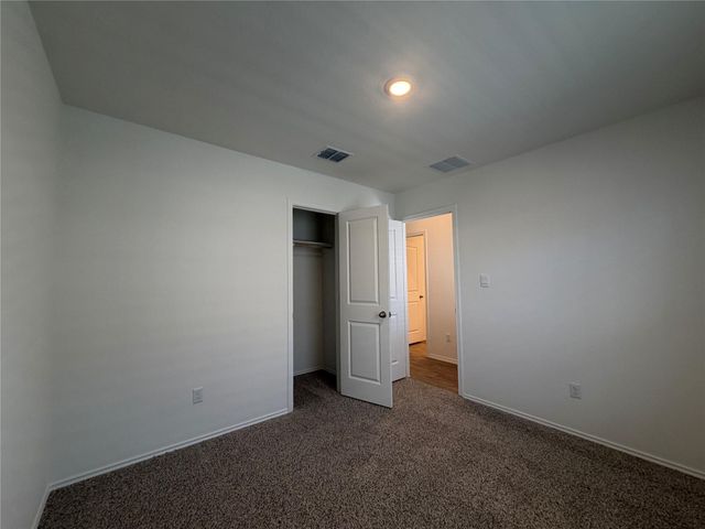 312 Nizao LN, Bastrop, TX 78602