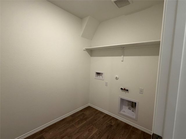 312 Nizao LN, Bastrop, TX 78602