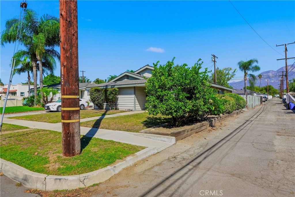 677 Highland Court, Upland, CA 91786 — photo 3
