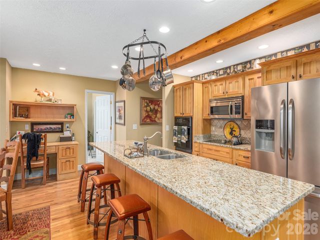 90 Lionheart Lane, Maggie Valley, NC 28751