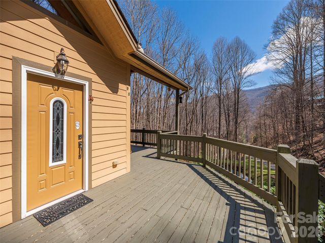 90 Lionheart Lane, Maggie Valley, NC 28751
